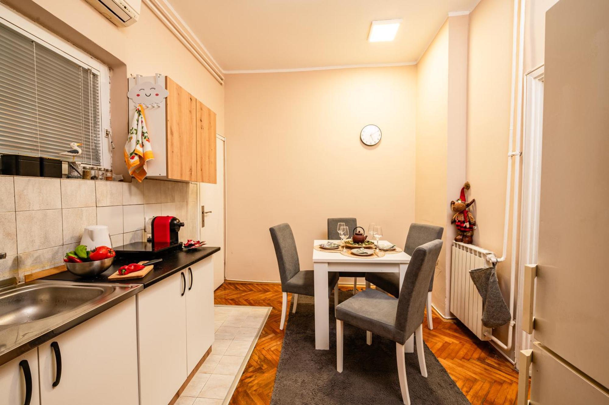 Cozy Apartment In City Center Belgrade Exterior photo